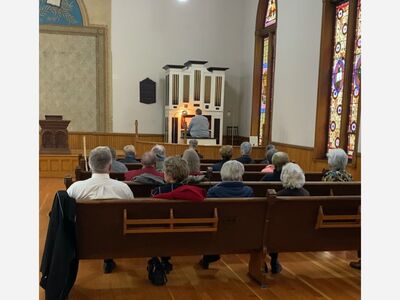 Crowd Gathers for Welsh Hymn Sing in Vernon Center